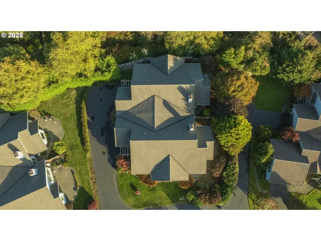 $675,000 | 219 Schooner Bay Drive, Brookings, OR 97415