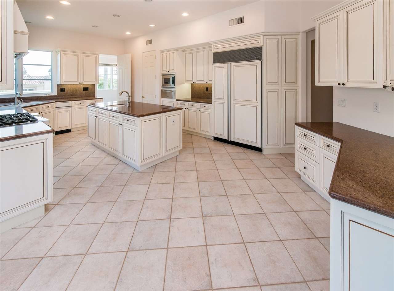 7180 Aviara Drive Carlsbad, CA 92011 - Photo 11 of 23