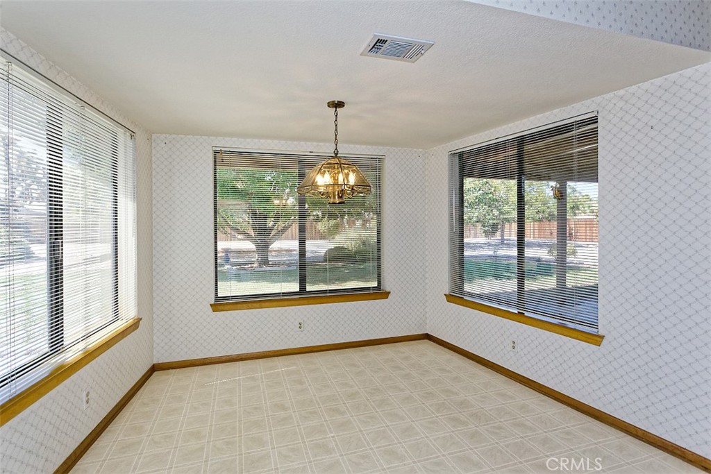 13564 Quapaw Road Apple Valley, CA 92308 - Photo 21 of 52 Original Image Breakfast Nook