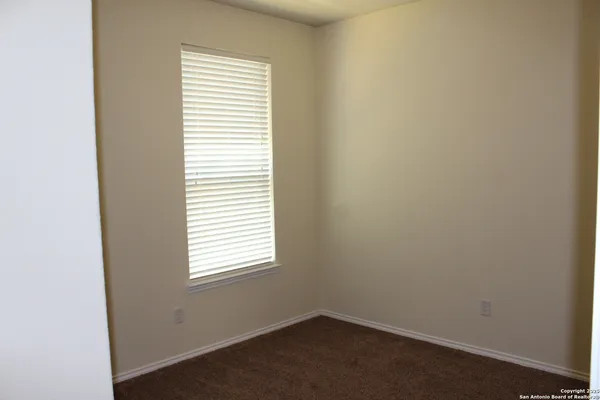 $262,500 | 482 Walnut Crest, Selma, TX 78154