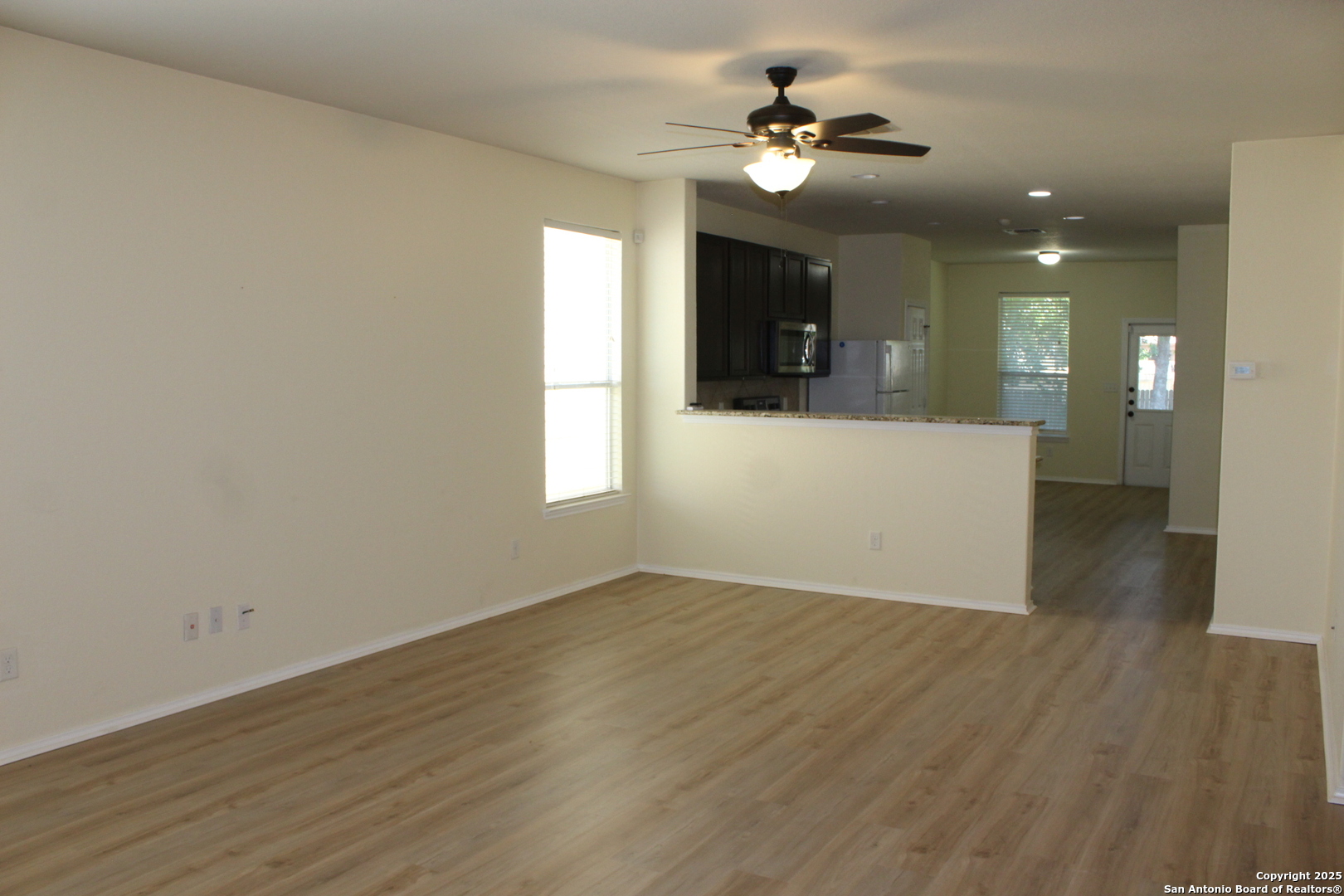 482 Walnut Crest Selma, TX 78154 - Photo 5 of 19