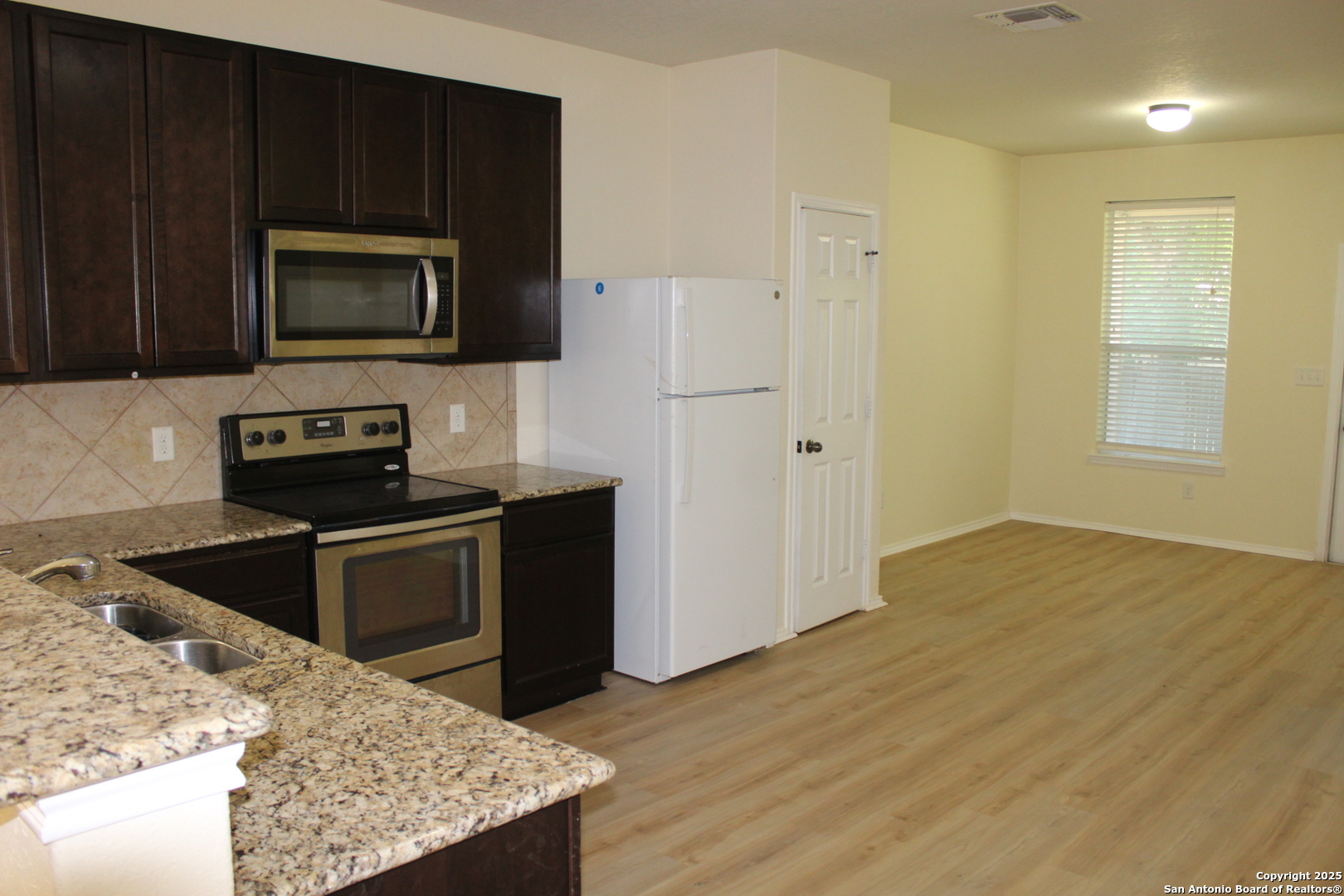 482 Walnut Crest Selma, TX 78154 - Photo 7 of 19