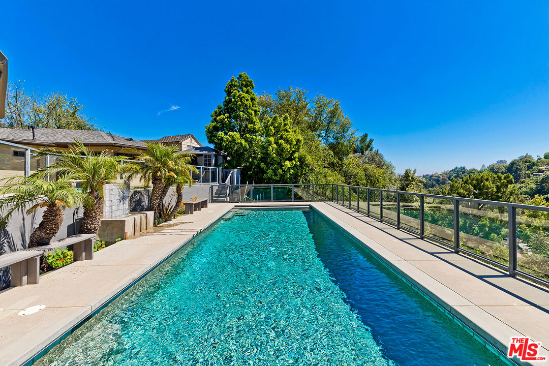 2205 Stradella Road Los Angeles, CA 90077 - Photo 26 of 53