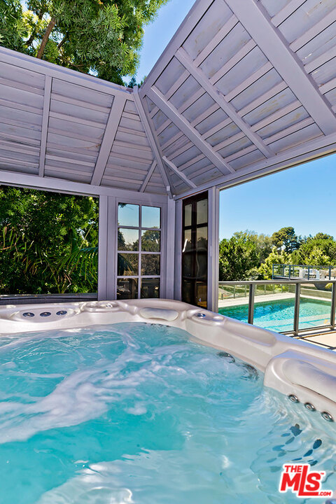 2205 Stradella Road Los Angeles, CA 90077 - Photo 50 of 53 a view of a backyard