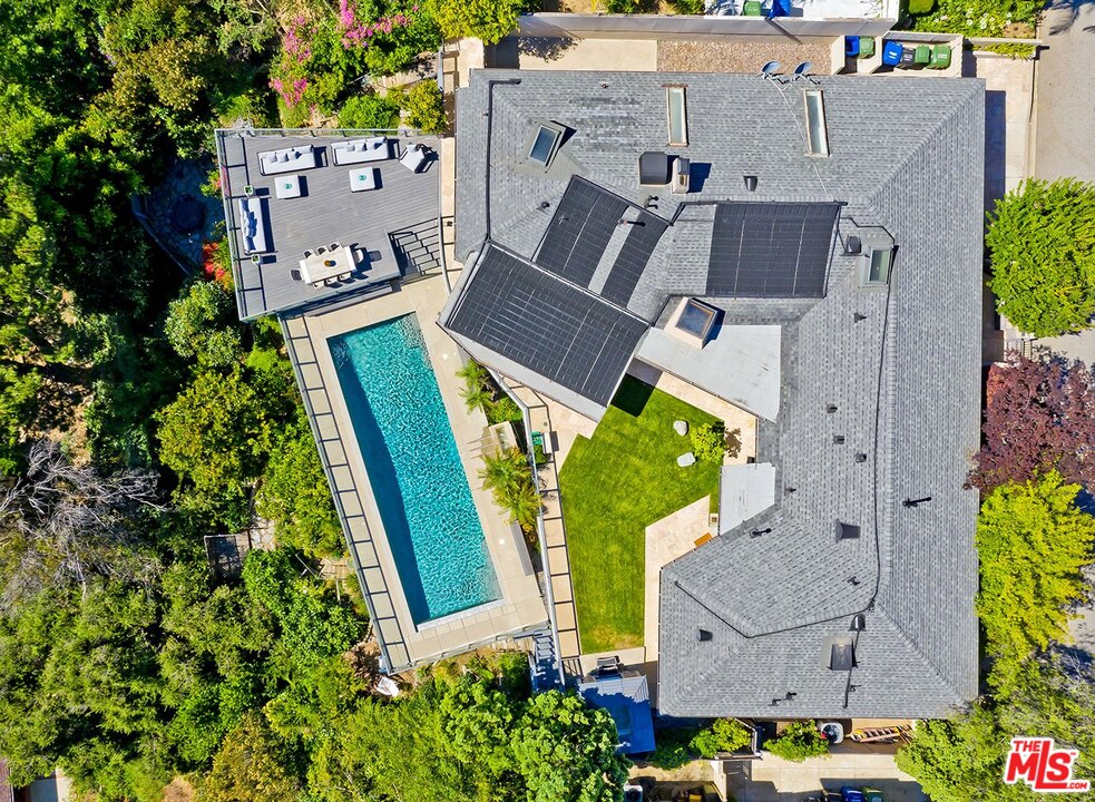 2205 Stradella Road Los Angeles, CA 90077 - Photo 6 of 53 an aerial view of residential houses with outdoor space