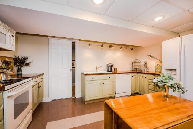 5313 North Branch Road Coloma, MI 49038 - Photo 16 of 30 N Branch 2nd Kitchen LL