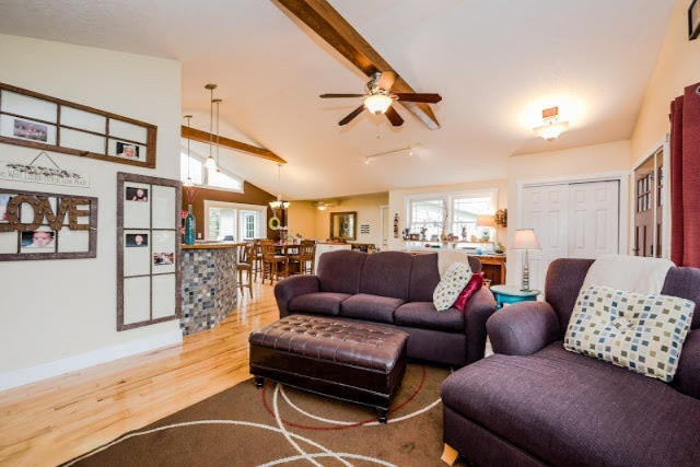 5313 North Branch Road Coloma, MI 49038 - Photo 4 of 30 N branch liv 2