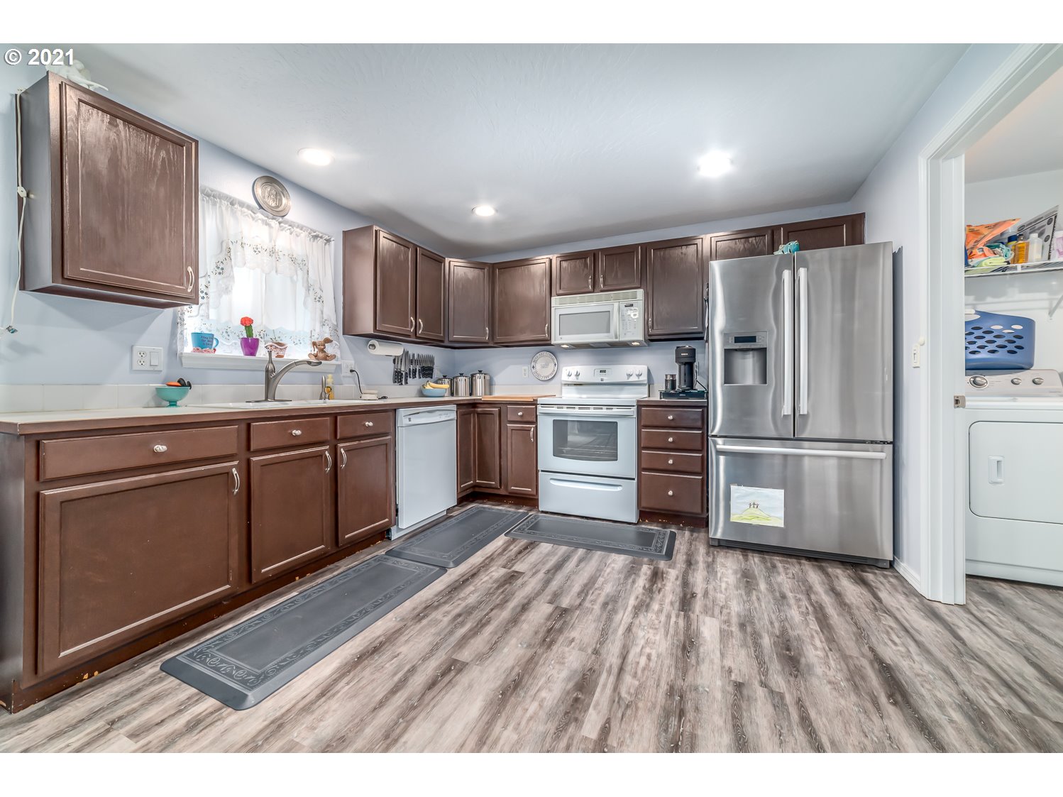 1672 South 60th Street Springfield, OR 97478 - Photo 11 of 25