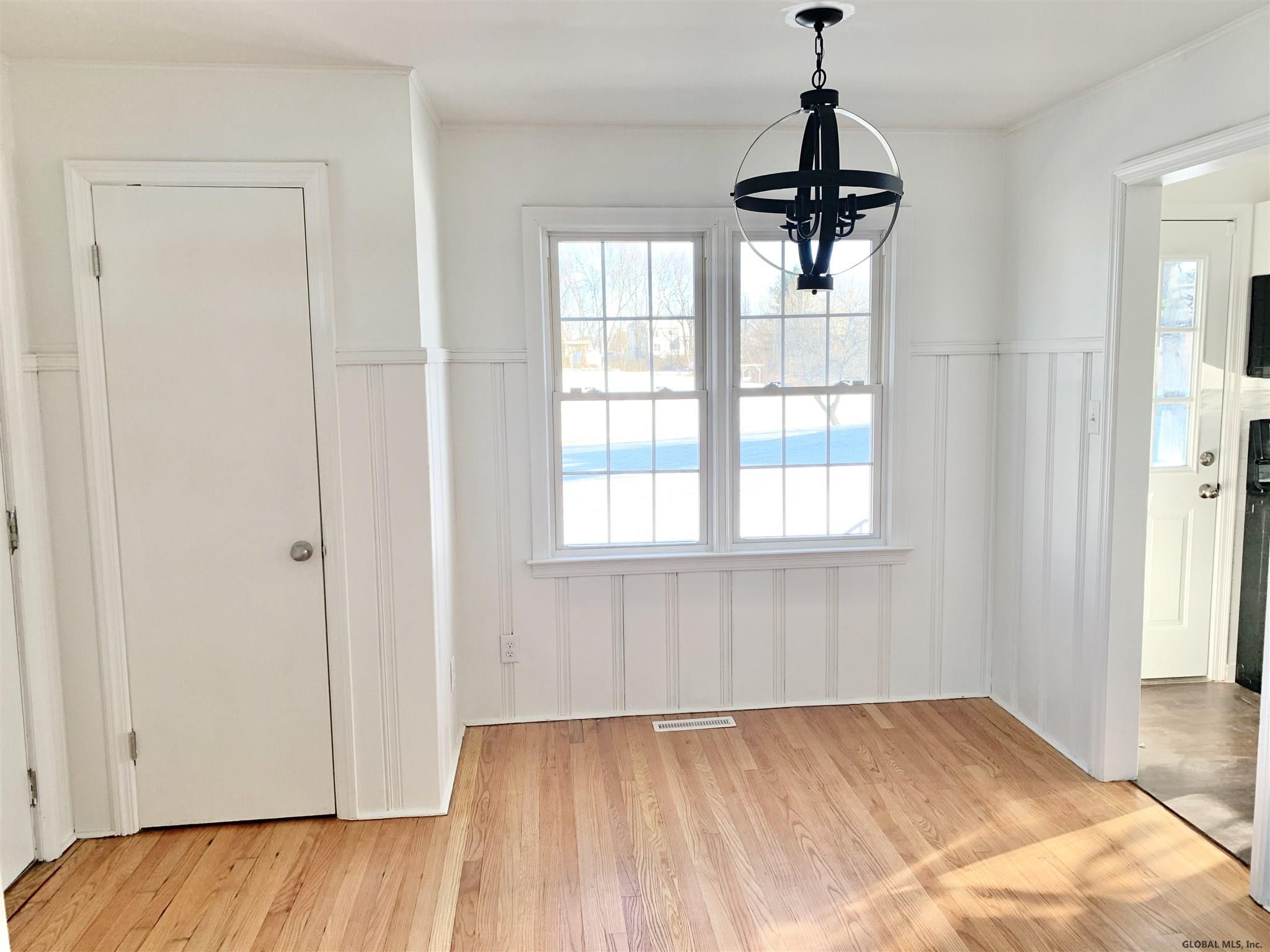 79 Fonda Road Cohoes, NY 12047 - Photo 5 of 70 Photo 5