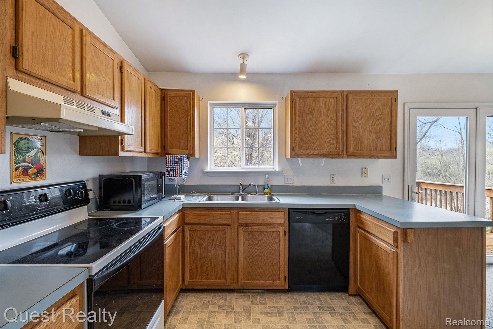 16154 Falk Road Holly, MI 48442 - Photo 10 of 29 Gallery Image 10