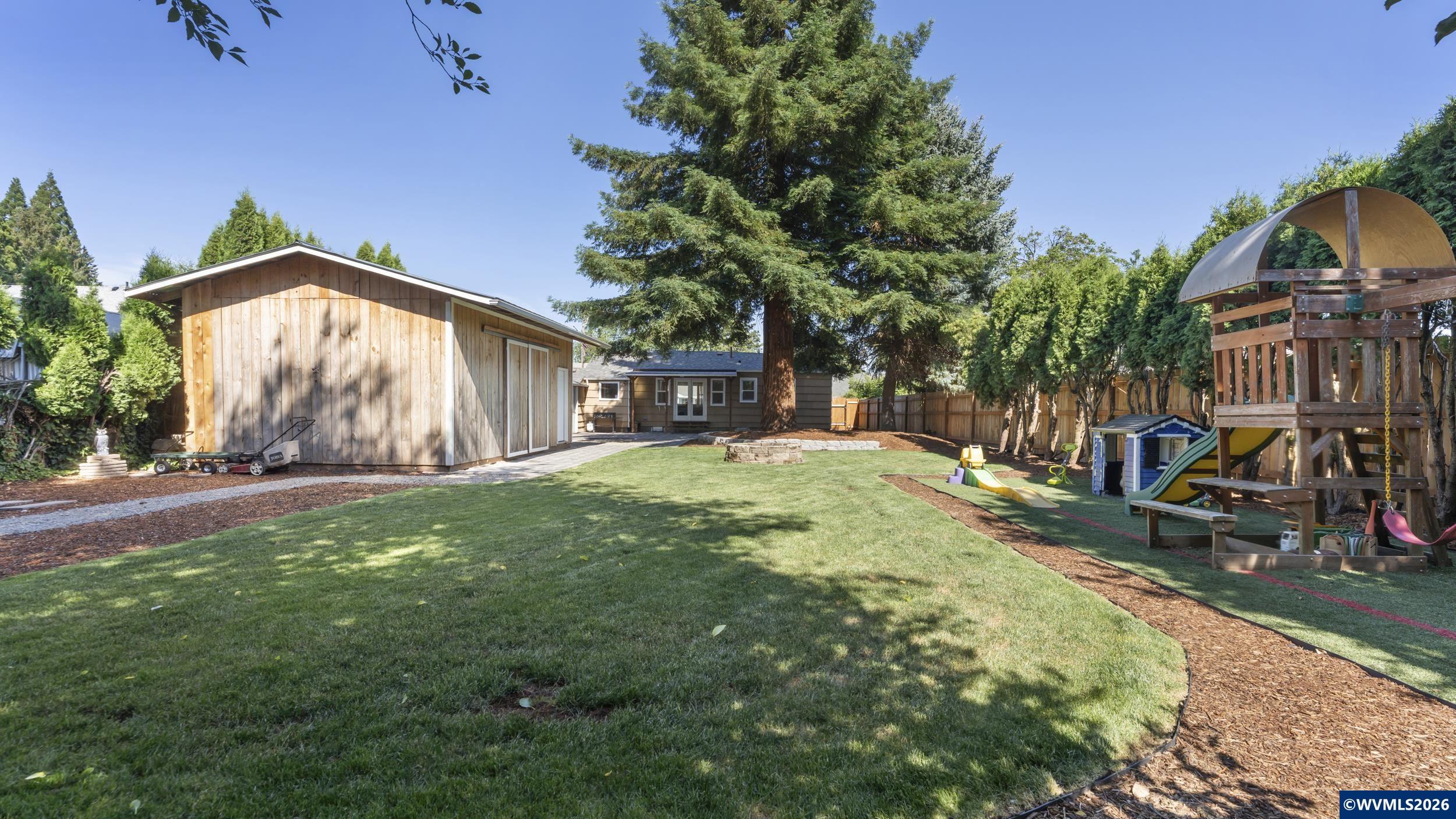 452 South College Street Monmouth, OR 97361 - Photo 35 of 50