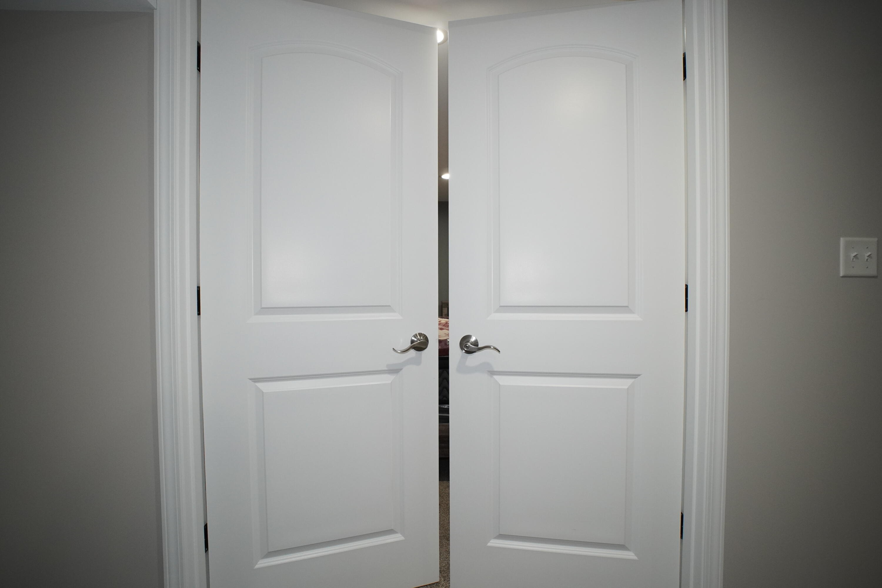 6092 Cleveland Street Merrillville, IN 46410 - Photo 27 of 32