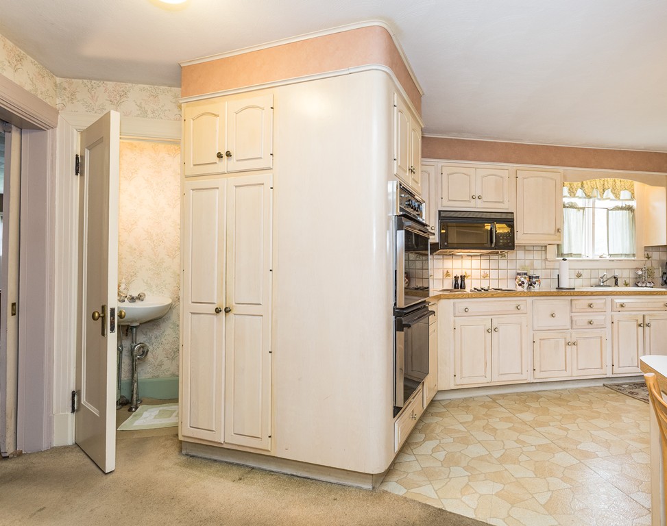 274 Washington Boulevard Springfield, MA 01108 - Photo 11 of 29 Gallery Image 11