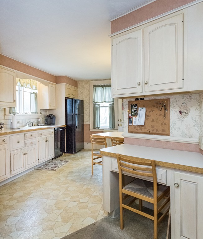 274 Washington Boulevard Springfield, MA 01108 - Photo 12 of 29 Gallery Image 12