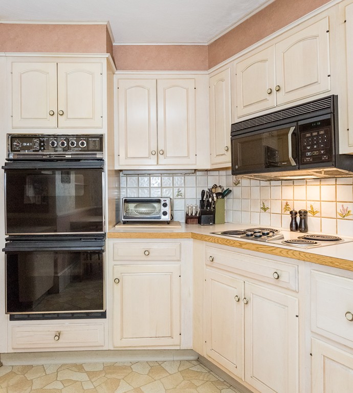 274 Washington Boulevard Springfield, MA 01108 - Photo 16 of 29 Gallery Image 16