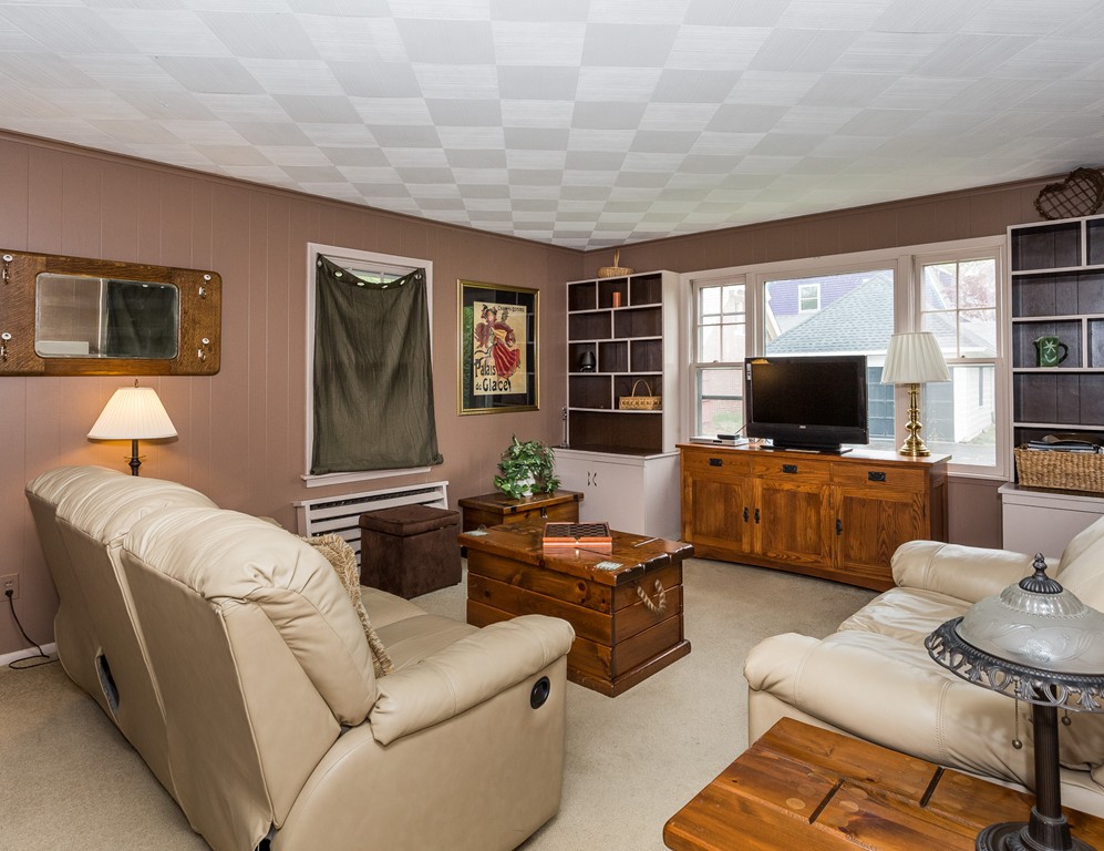 274 Washington Boulevard Springfield, MA 01108 - Photo 9 of 29 Gallery Image 9