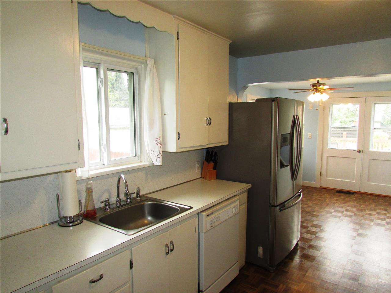 2921 North Willow Road Spokane, WA 99206 - Photo 4 of 19