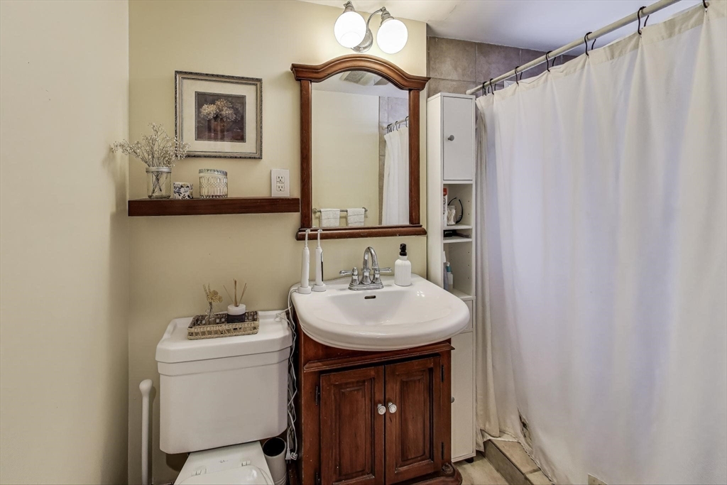 2 Elm Street Wellesley, MA 02481 - Photo 30 of 40