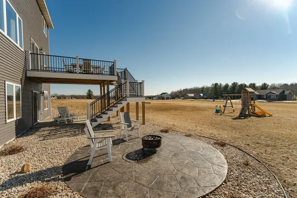 $599,900 | 330 5th Street Southeast, Oronoco, MN 55960