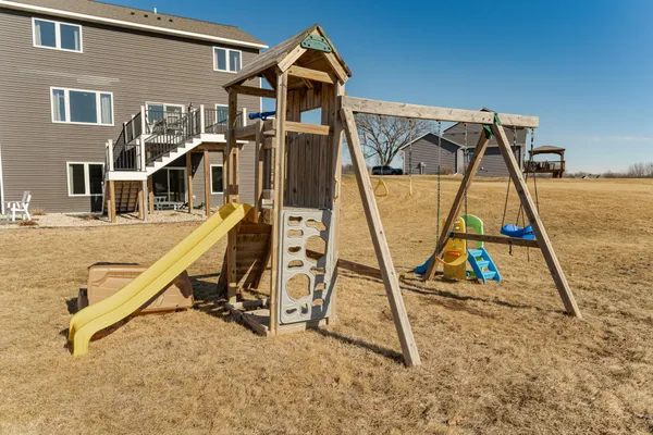 $599,900 | 330 5th Street Southeast, Oronoco, MN 55960