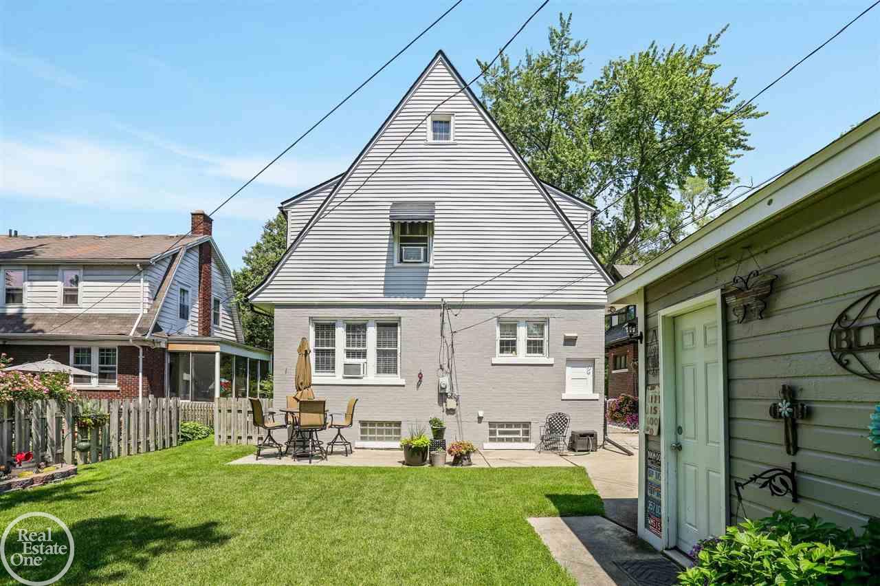 1223 Bishop Road Grosse Pointe Park, MI 48230 - Photo 33 of 35