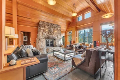 $3,899,000 | 260 Laura Knight, Truckee, CA 96161