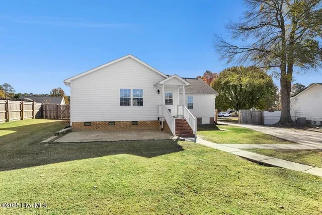 $334,900 | 132 Yellow Stone Lane, Smithfield, NC 27577