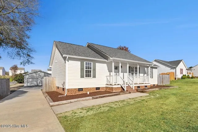 $334,900 | 132 Yellow Stone Lane, Smithfield, NC 27577