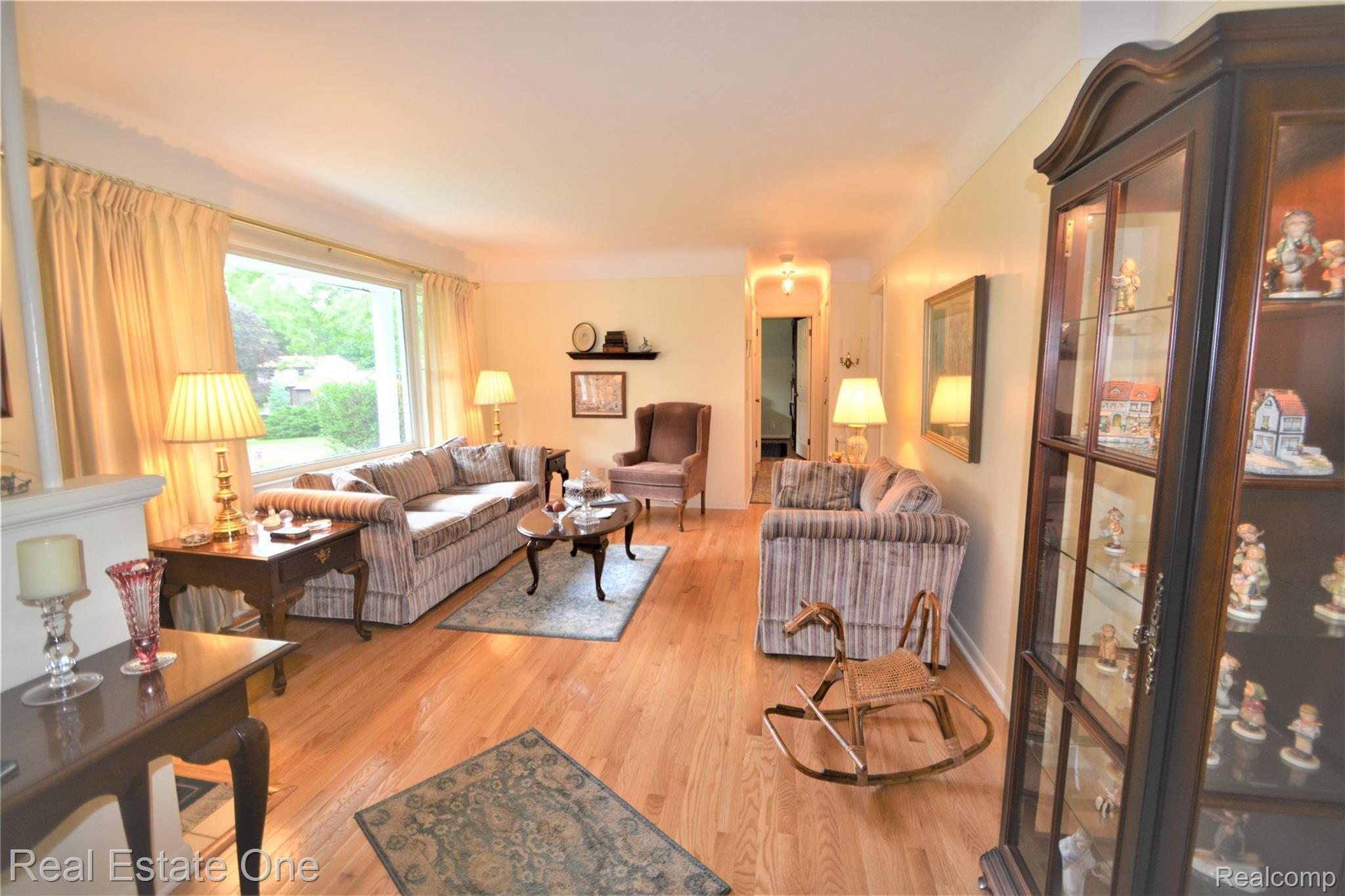 2763 Tallahassee Drive Rochester, MI 48306 - Photo 5 of 22 DSC_1125 (2).JPG