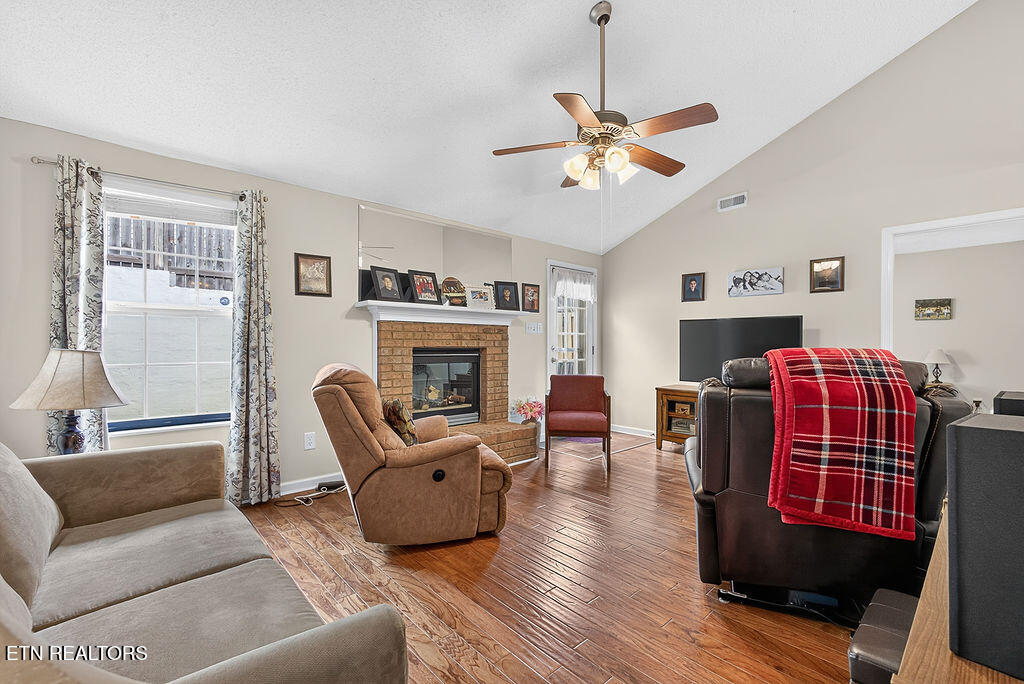 8033 Stablegate Way Powell, TN 37849 - Photo 15 of 24 LB1A7546