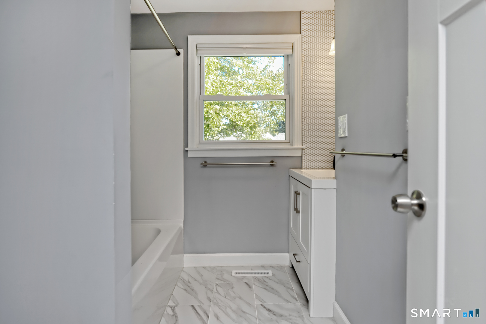 58 Round Hill Road Meriden, CT 06450 - Photo 15 of 27 Gallery Image 15