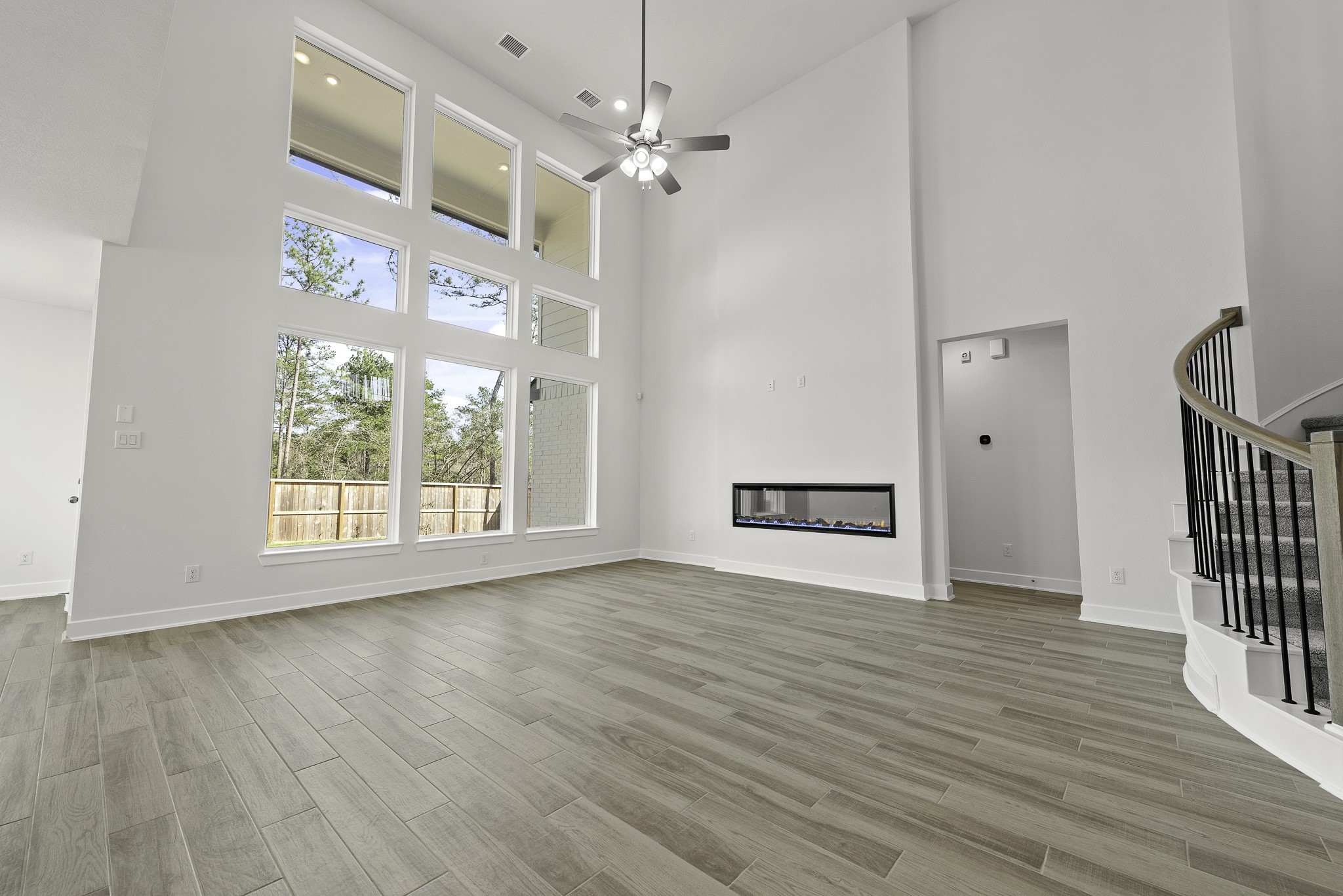 611 Roland Lane Rosenberg, TX 77471 - Photo 3 of 25 Representative image. Features, selections and colors may vary.
