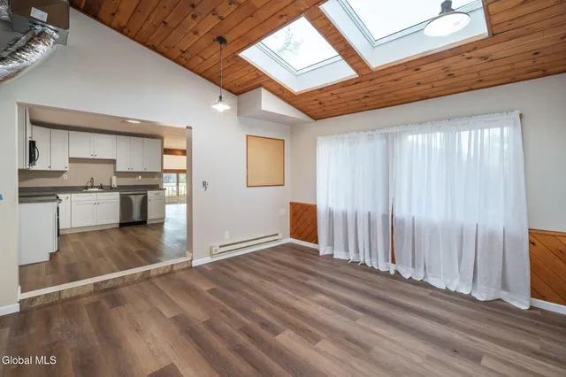 $310,000 | 337 North Ballston Avenue, Glenville, NY 12302