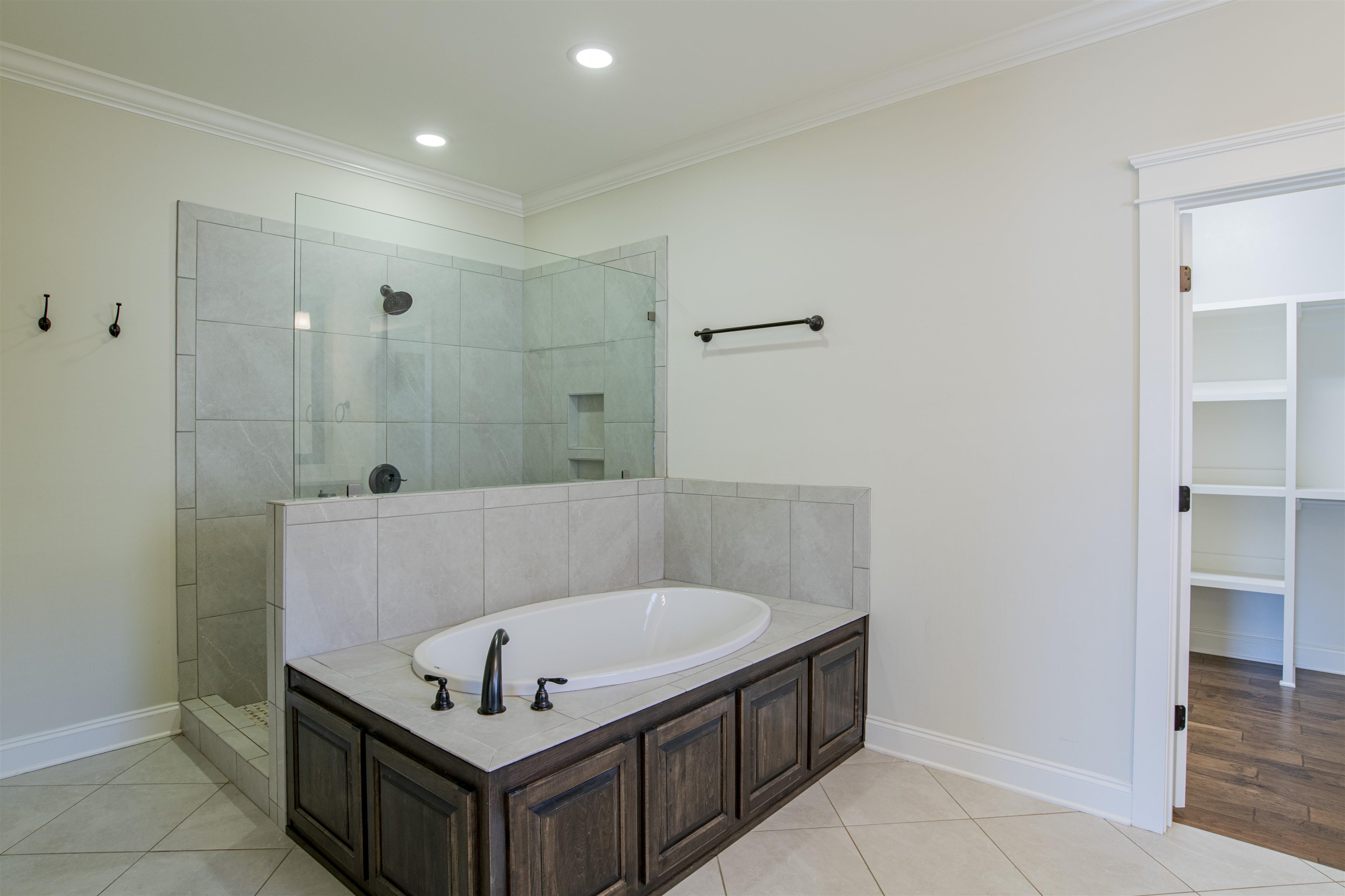 8624 Danube Court Daphne, AL 36526 - Photo 23 of 46 Master Bath Soaking Tub