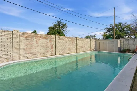 $239,000 | 2100 Winnie Street, Lake Charles, LA 70601