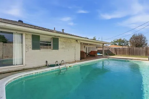 $239,000 | 2100 Winnie Street, Lake Charles, LA 70601