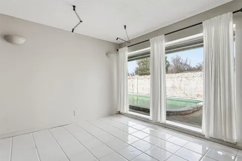 $239,000 | 2100 Winnie Street, Lake Charles, LA 70601