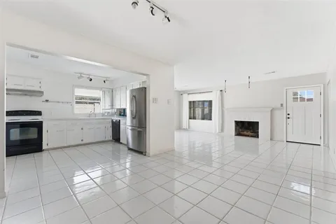 $239,000 | 2100 Winnie Street, Lake Charles, LA 70601