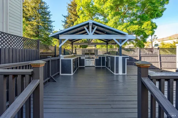 $809,000 | 8843 Oakfield Lane, Windsor, CA 95492