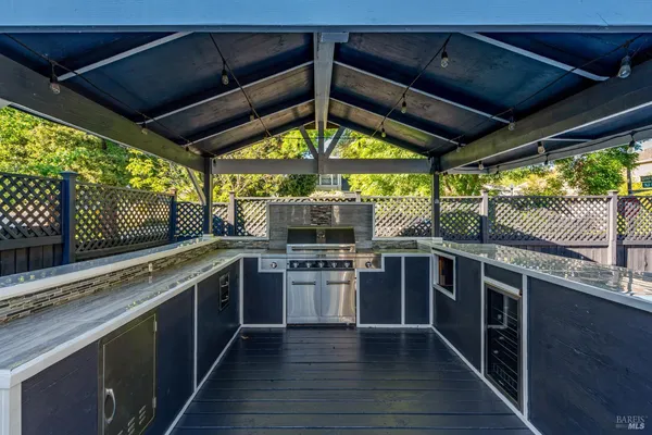 $809,000 | 8843 Oakfield Lane, Windsor, CA 95492