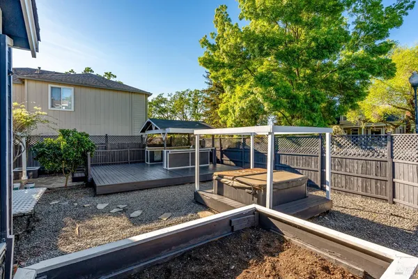 $809,000 | 8843 Oakfield Lane, Windsor, CA 95492