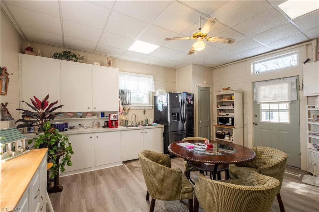 519 Maple Street Mount Airy, NC 27030 - Photo 17 of 50