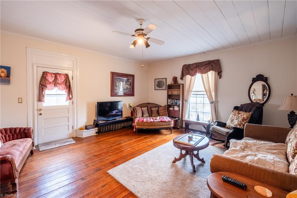 519 Maple Street Mount Airy, NC 27030 - Photo 33 of 50