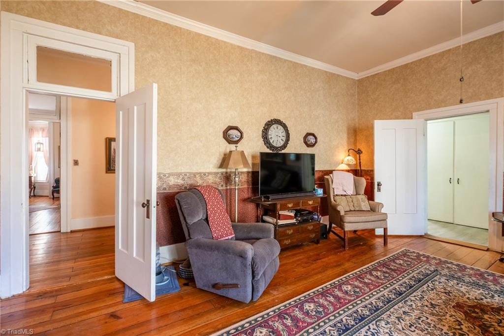 519 Maple Street Mount Airy, NC 27030 - Photo 10 of 50