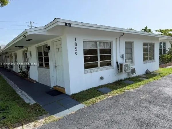 $1,750 | 1859 Wiley Street, Unit 3, Hollywood, FL 33020
