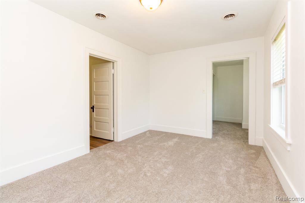 21809 West River Road Grosse Ile, MI 48138 - Photo 11 of 39