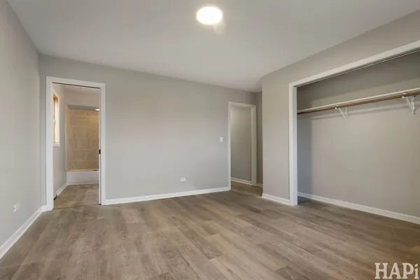 $1,950 | 920 Pleasant Street, Woodstock, IL 60098