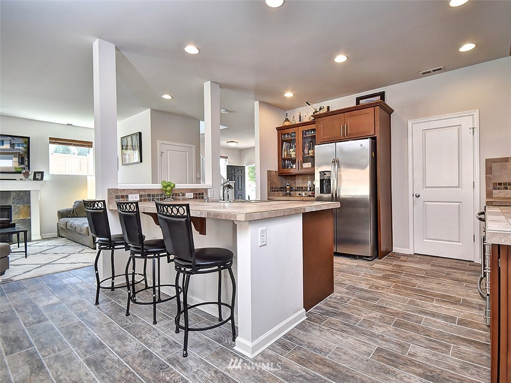 3915 178th Street Southeast Bothell, WA 98012 - Photo 7 of 22 Gallery Image 7