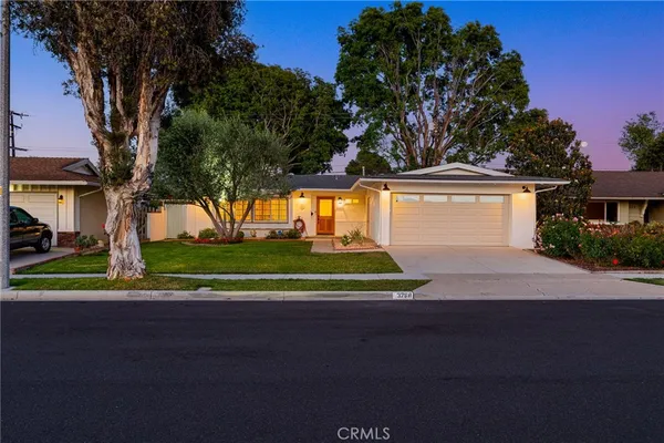 $1,588,000 | 3268 Michigan Avenue, Costa Mesa, CA 92626
