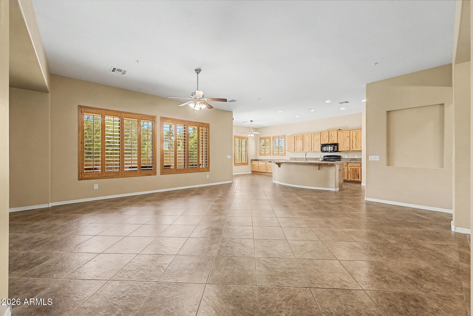 6587 South Martingale Road Gilbert, AZ 85298 - Photo 11 of 57 Large open kitchen